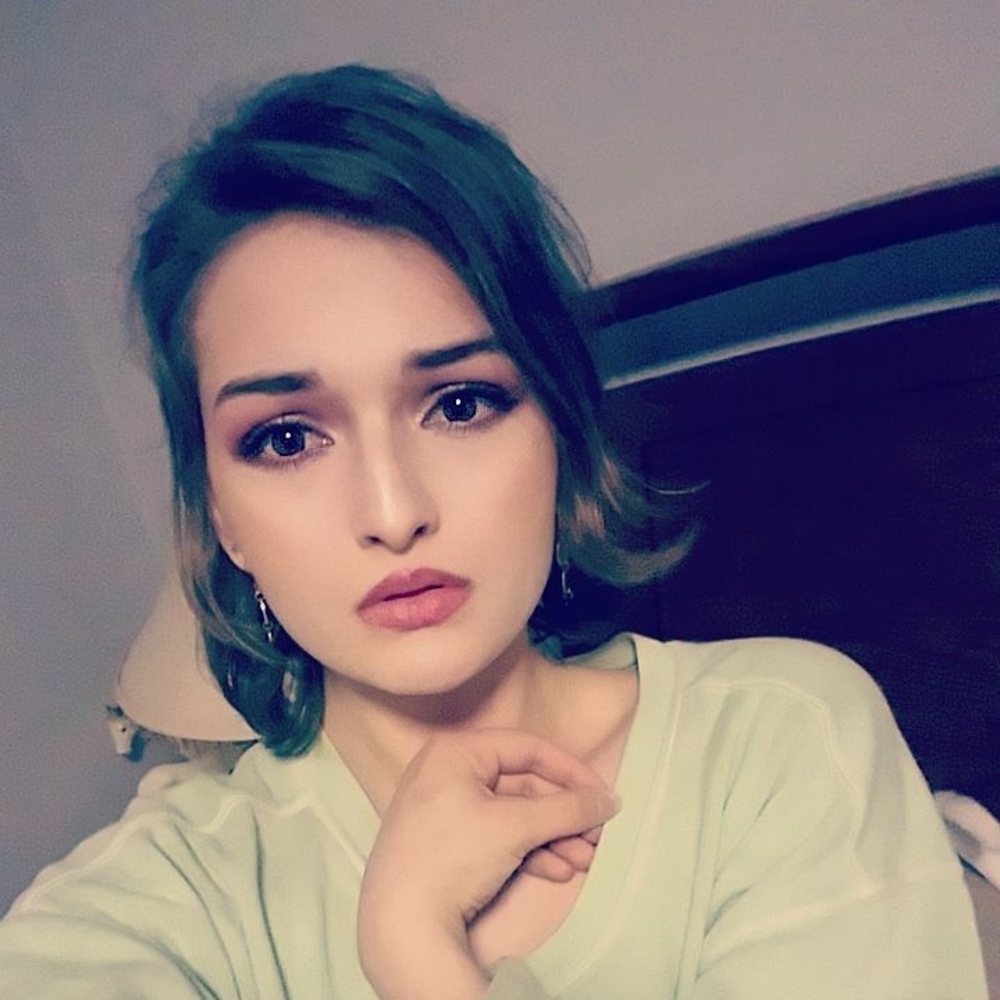 Meet your Posher, Bella